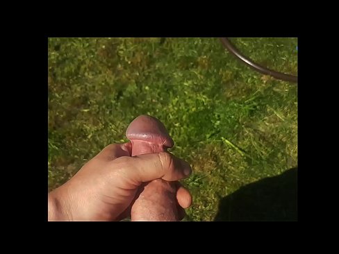 ❤️ A boazona fica com a rata rosa fodida e ejacula com um esguicho num jardim de Verão ❤ Porno doméstico em porno pt.pornolymp.ru ﹏